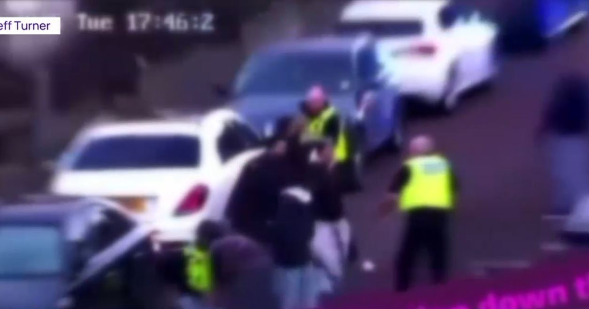 Confruntare violentă în Gateshead: Polițiști atacați de români în timpul intervenției sociale