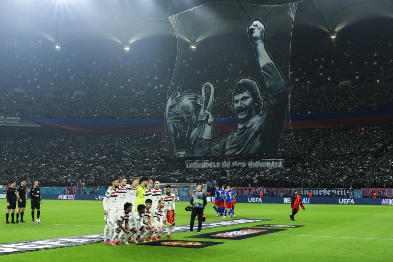 UEFA a amendat FCSB pentru incidentele provocate de fani la meciul cu Manchester United