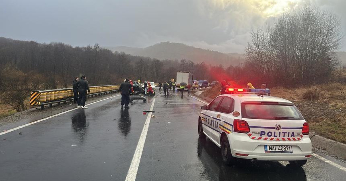 Tragedie pe DN1: Două femei au murit într-un accident între un TIR și două autoturisme