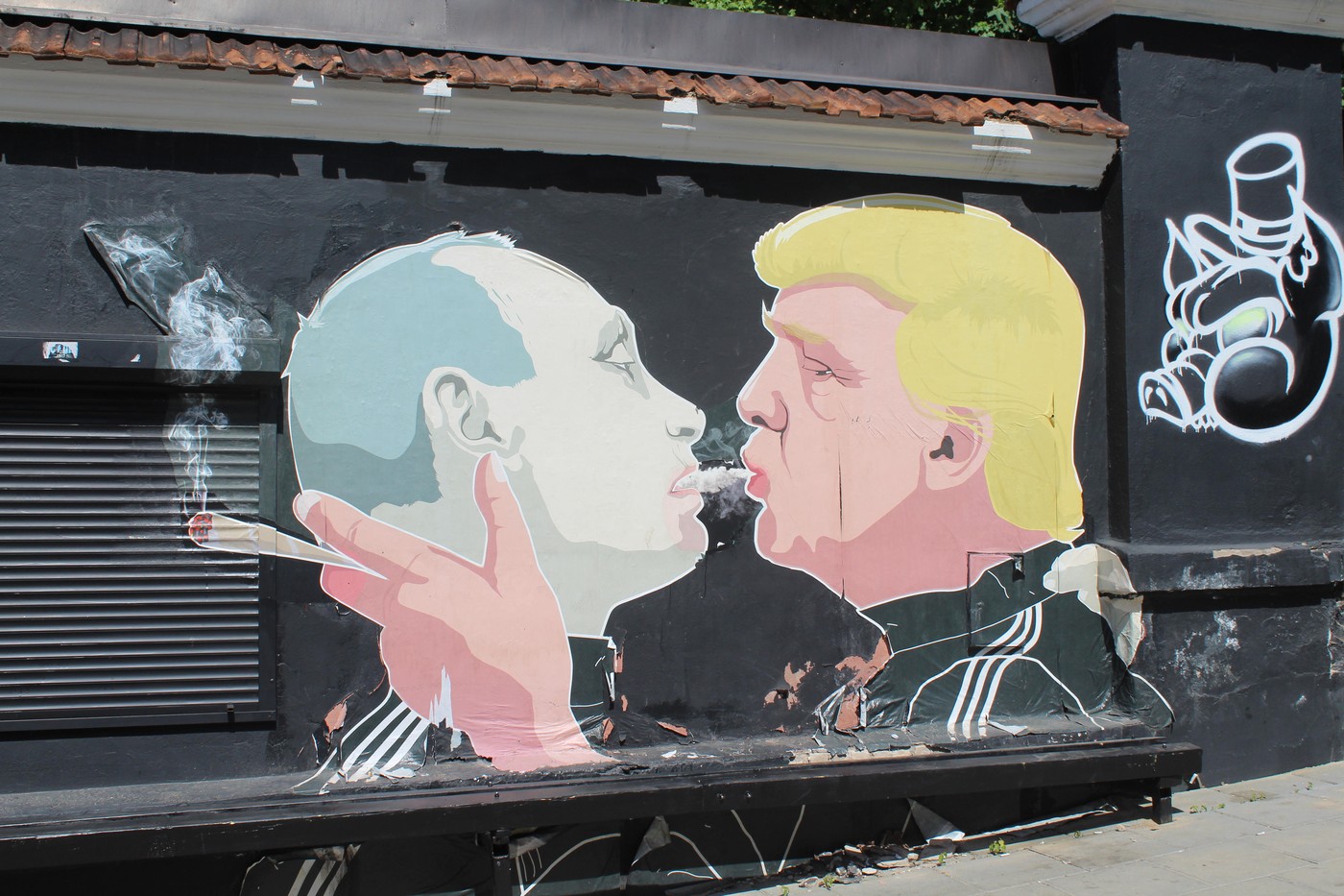 Donald Trump se gândește să recunoască Crimeea anexată ilegal de către Putin drept parte a Rusiei