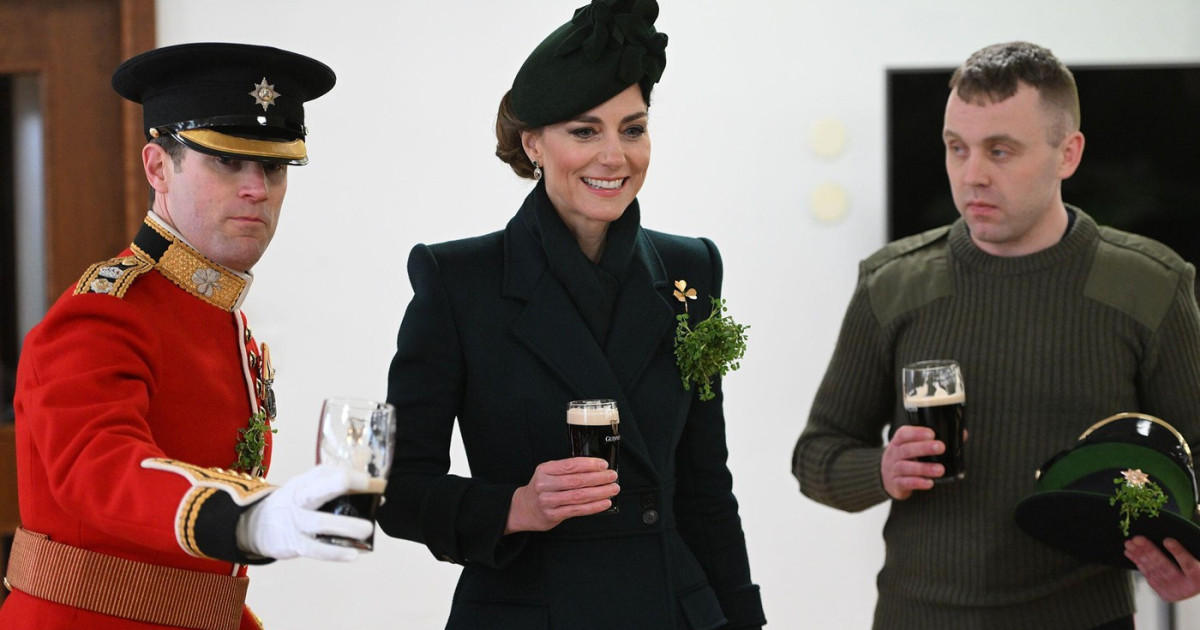 Prințesa de Wales a sărbătorit cu un pahar de bere Ziua Sfântului Patrick alături de Garda Irlandeză|EpicNews