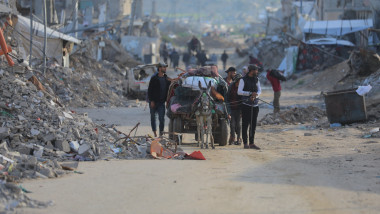 Palestinians in Gaza Strip flee to safer areas following Israeli attacks