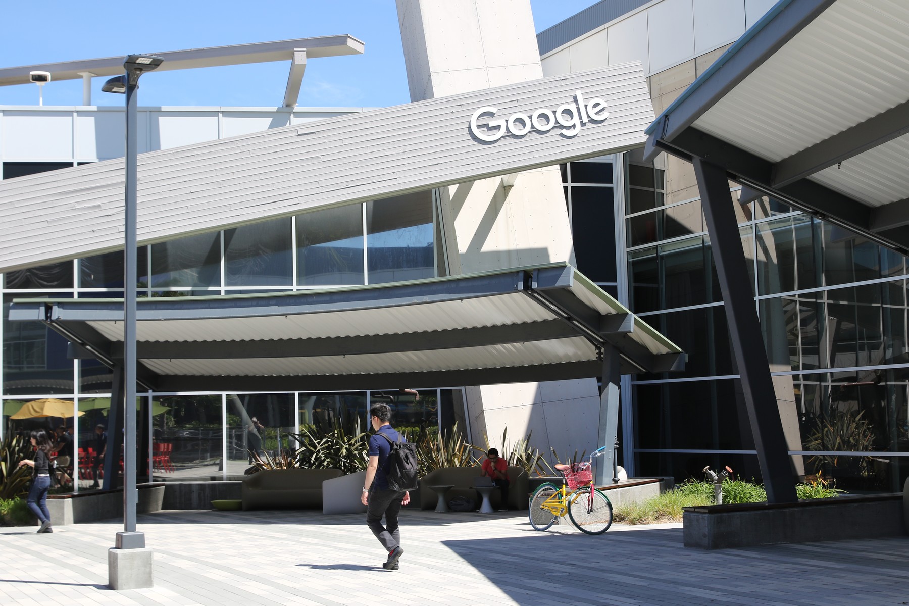 Google va plăti 28 milioane dolari după ce angajați de anumite etnii s-au plâns că au salarii mai mici decât colegii albi sau asiatici