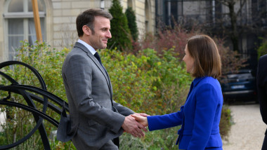 Paris: Macron welcomes Moldova's President Maia Sandu