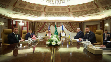 Ukrainian and US delegations start talks in Jeddah