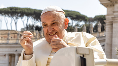 Starea de sănătate a Papei Francisc rămâne stabilă.