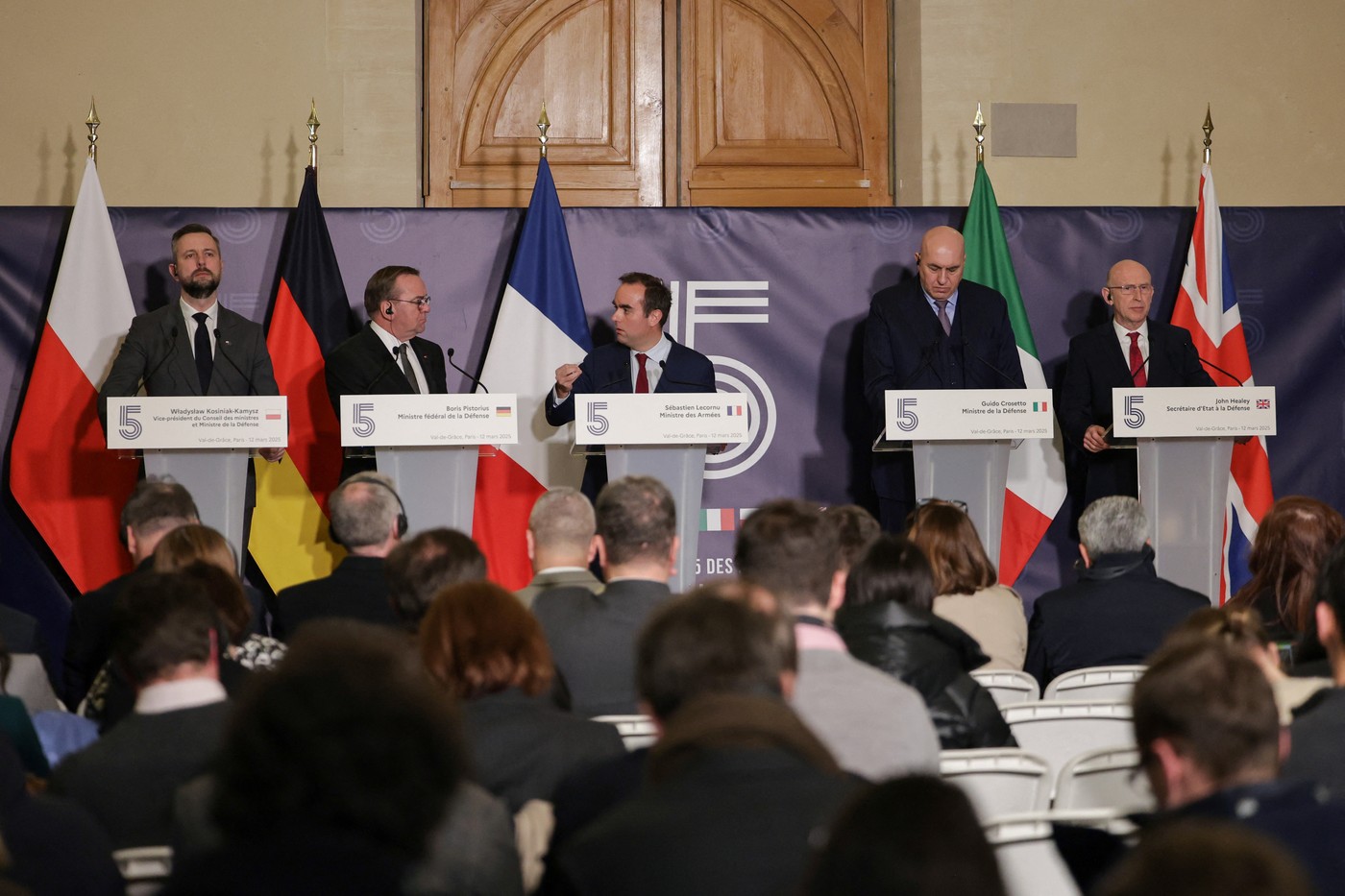 „Se formează un consens foarte larg” între europeni pentru a susţine armata ucraineană, spune ministrul francez al Forțelor Armate
