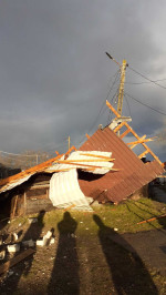 poza casa distrusa de vant sursa isu cluj 130324 (1)