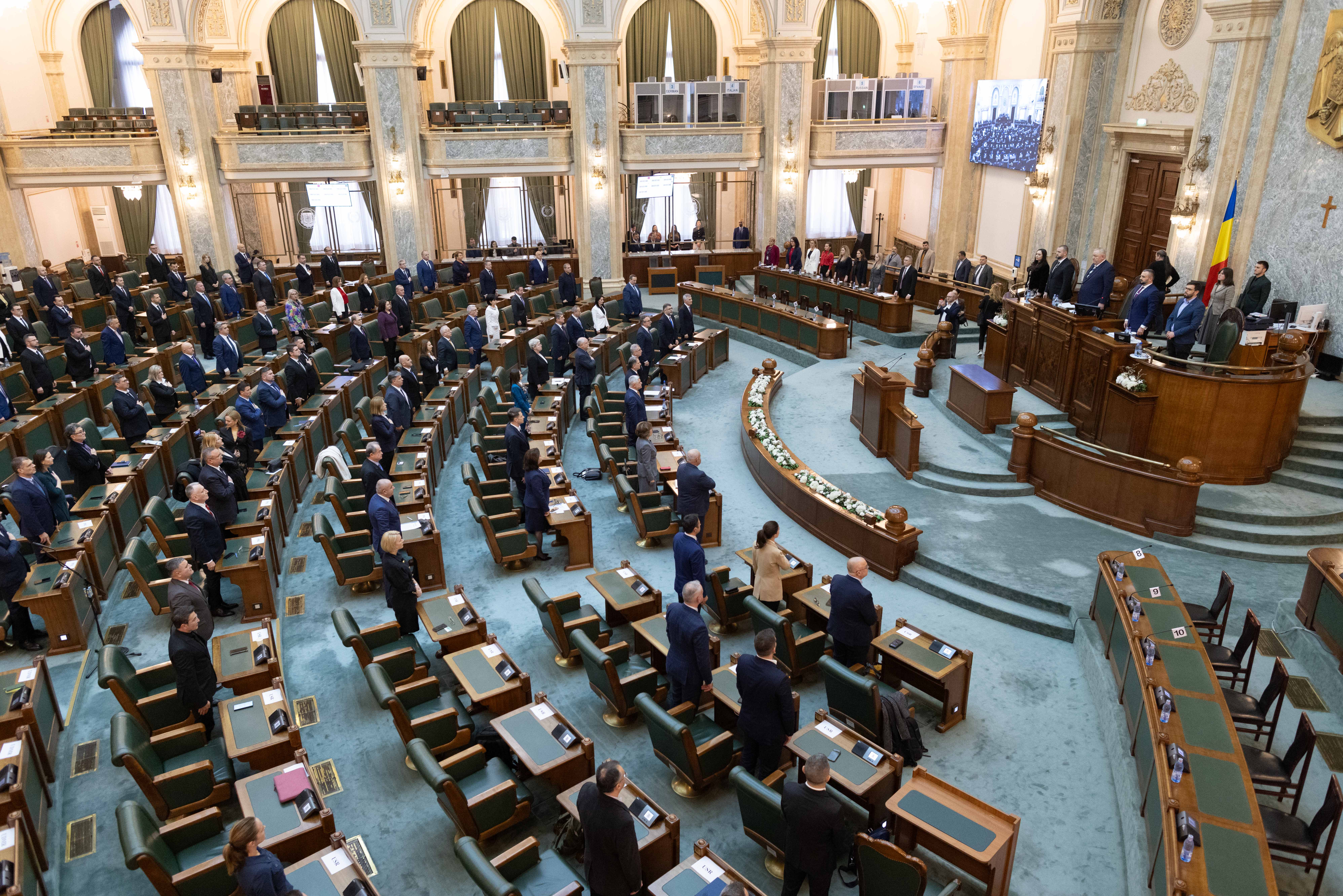 Senatul se reuneşte în sesiune extraordinară pentru a lua act de o ordonanţă de urgenţă