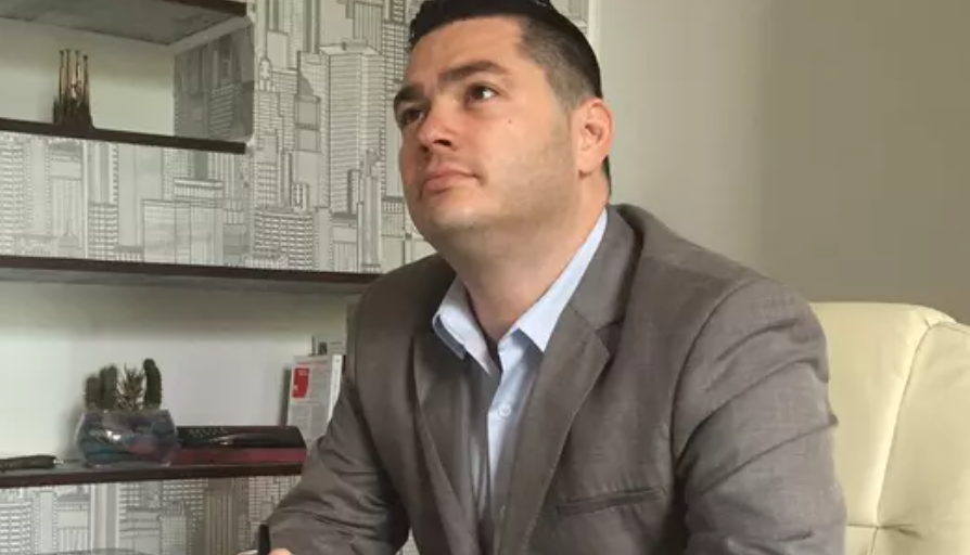Avocatul Vlad Nichita, implicat în dosarele de înșelăciune White Tower şi City Gate din Ploiești, pus sub control judiciar