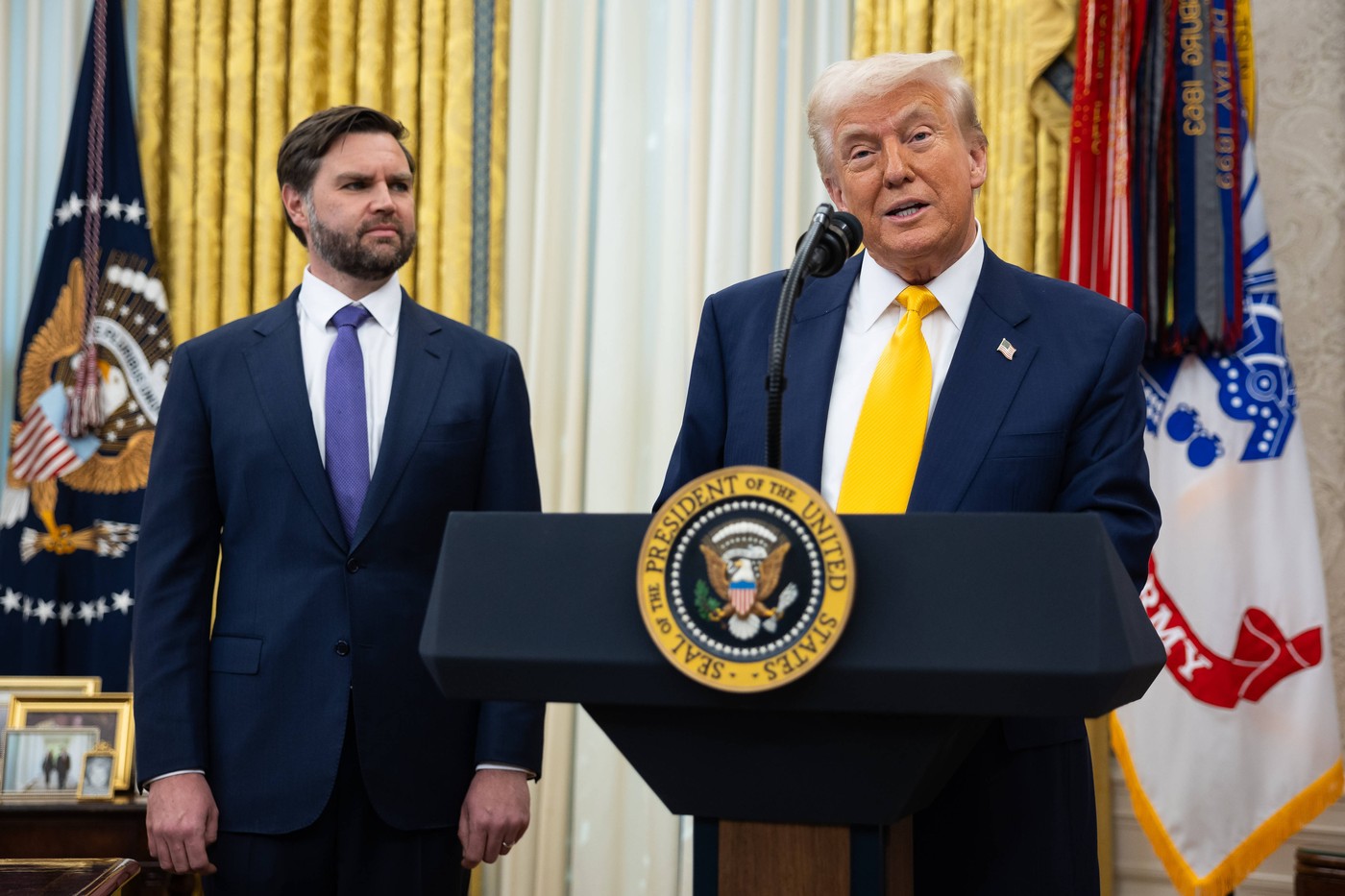 Trump l-a delegat pe JD Vance să scape de „ideologia anti-americană” din muzeele și centrele Smithsonian