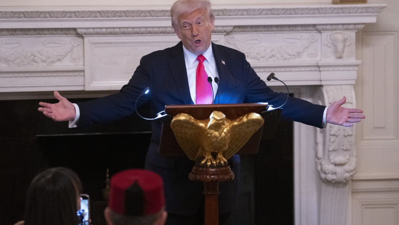 Trump Hosts White House Iftar Dinner