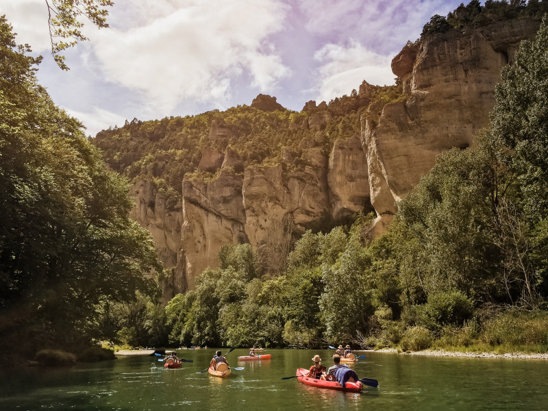 Kayaking,Down,The,River,In,The,Gorges,Du,Tarn