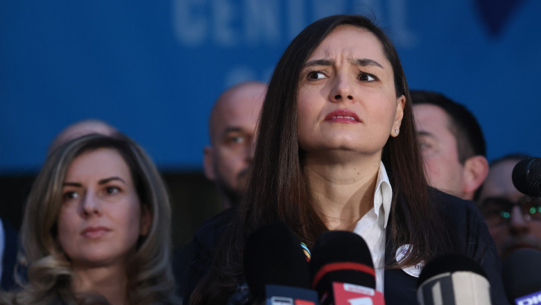 Șefa POT, Anamaria Gavrilă, ameninţă jurnaliştii: Sunteţi o specie pe cale de dispariţie! Abia astept să vă văd „gone”