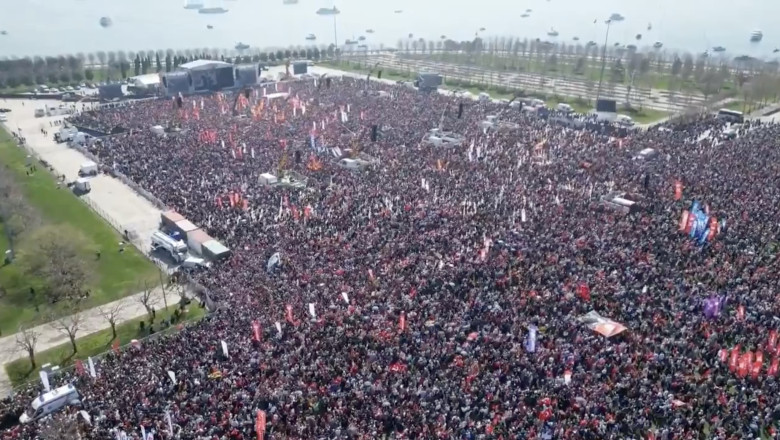 Manifestație uriașă la Istanbul. Foto: Captură video
