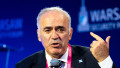 gari kasparov sustine un discurs