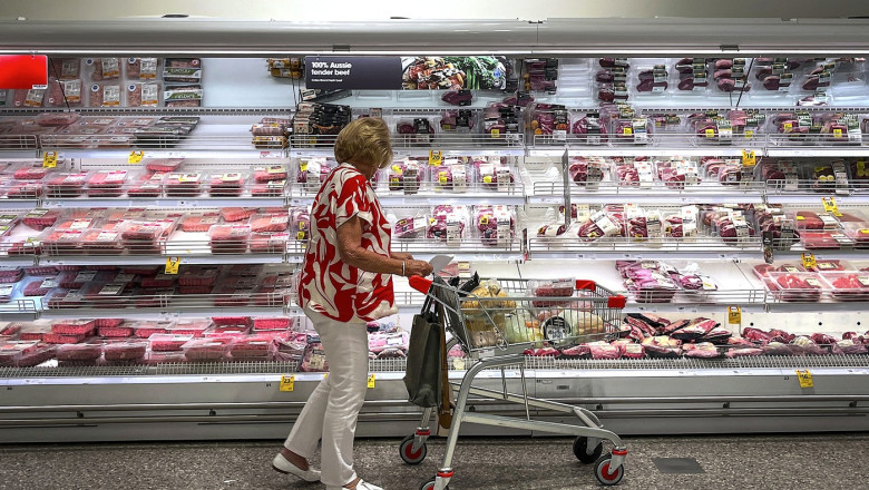 Unii americani își fac stocuri de produse esențial