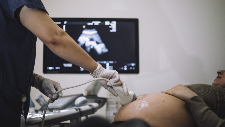 femeie insarcinata la medicul ginecolog