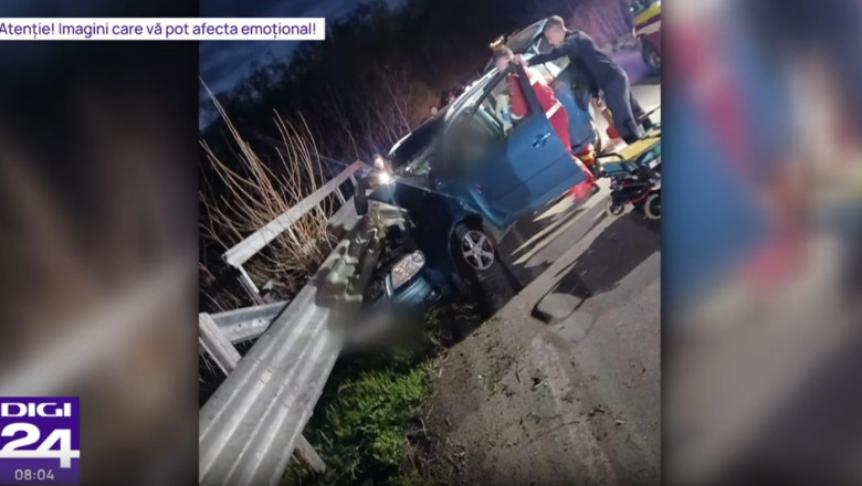 Cinci adolescenți au ajuns la spital după ce mașina în care se aflau a intrat într-un parapet.