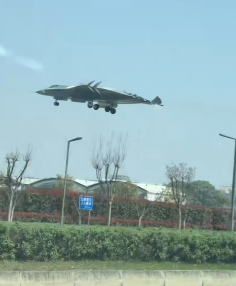 j-36-avion-militar-china-5