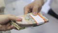 ID128057_INQUAM_Photos_Octav_Ganea-banca-ghiseu-bani-tranzactie-plata
