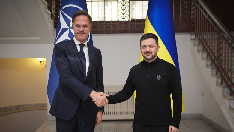Mark Rutte și Volodimir Zelenski.