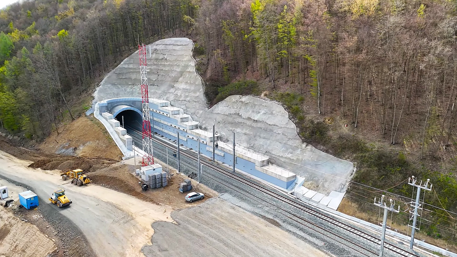 Pro Infrastructură: În câteva săptămâni, vom avea primul tren care trece prin tunelul Bătuţa, după 4 ani şi jumătate de întârziere