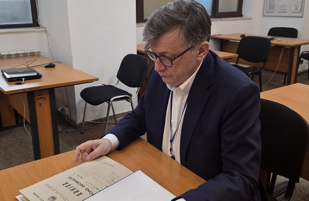 Crin Antonescu a prezentat declarația pe care a dat-o în 1988 la Securitate: „Nu există nicio formă de colaborare” - DOCUMENT