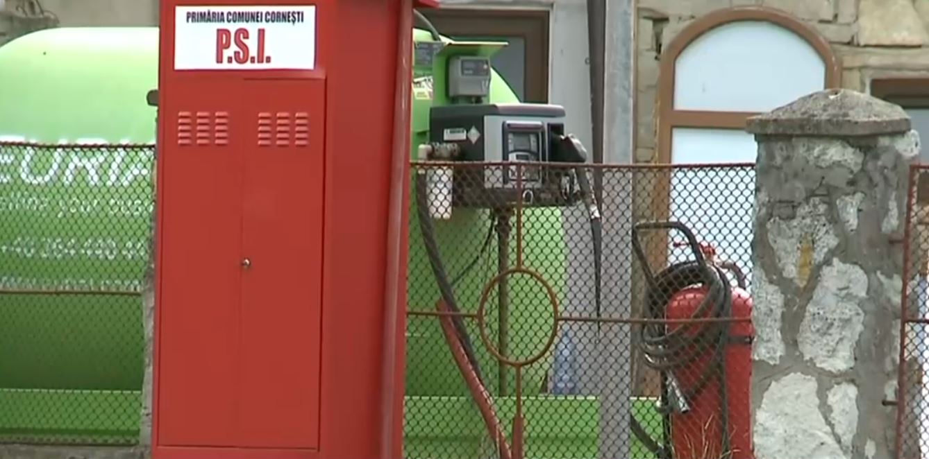 Primar pus sub control judiciar după ce a fost acuzat că ar fi furat motorina primăriei. Localnic: „Fiecare cu greșelile lui, păi nu?”