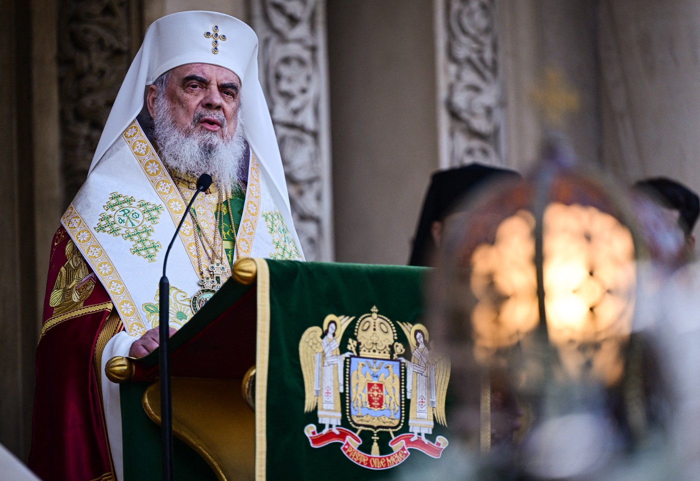 Pastorala de Sfintele Paşti 2025 a Patriarhului Daniel: „Toate etapele vieţii sunt îndreptate spre înviere”