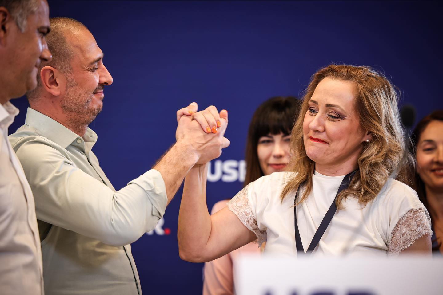 Ceartă între Radu Mihaiu și Elena Lasconi, pe Facebook, în așteptarea deciziei justiției privind contestația USR la hotărârea BEC