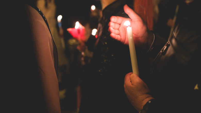 Greek,Orthodox,Christian,Easter,Ceremony,Procession,,Divine,Worship,Service,,Worshippers