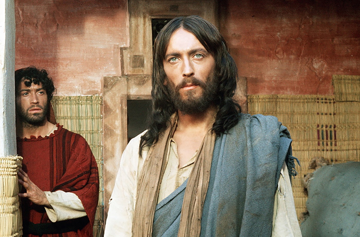 Cum arata actorul din „Iisus din Nazareth”, la aproape 50 de ani de la premiera. Viata lui Robert Powell, dupa rolul Mantuitorului