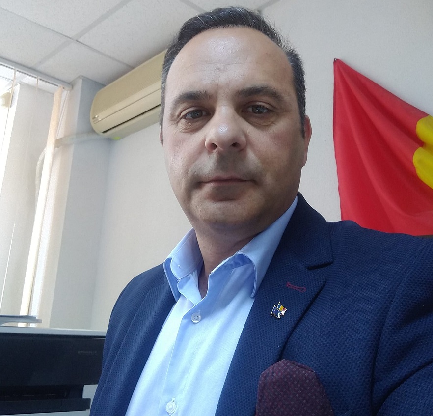 Directorul DSVSA Tulcea, prins luând mită și când arunca în WC parte din bani. Procurorii au spart toaleta ca să recupereze banii