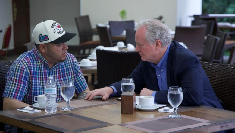 intalniire senator detinut el salvaddor