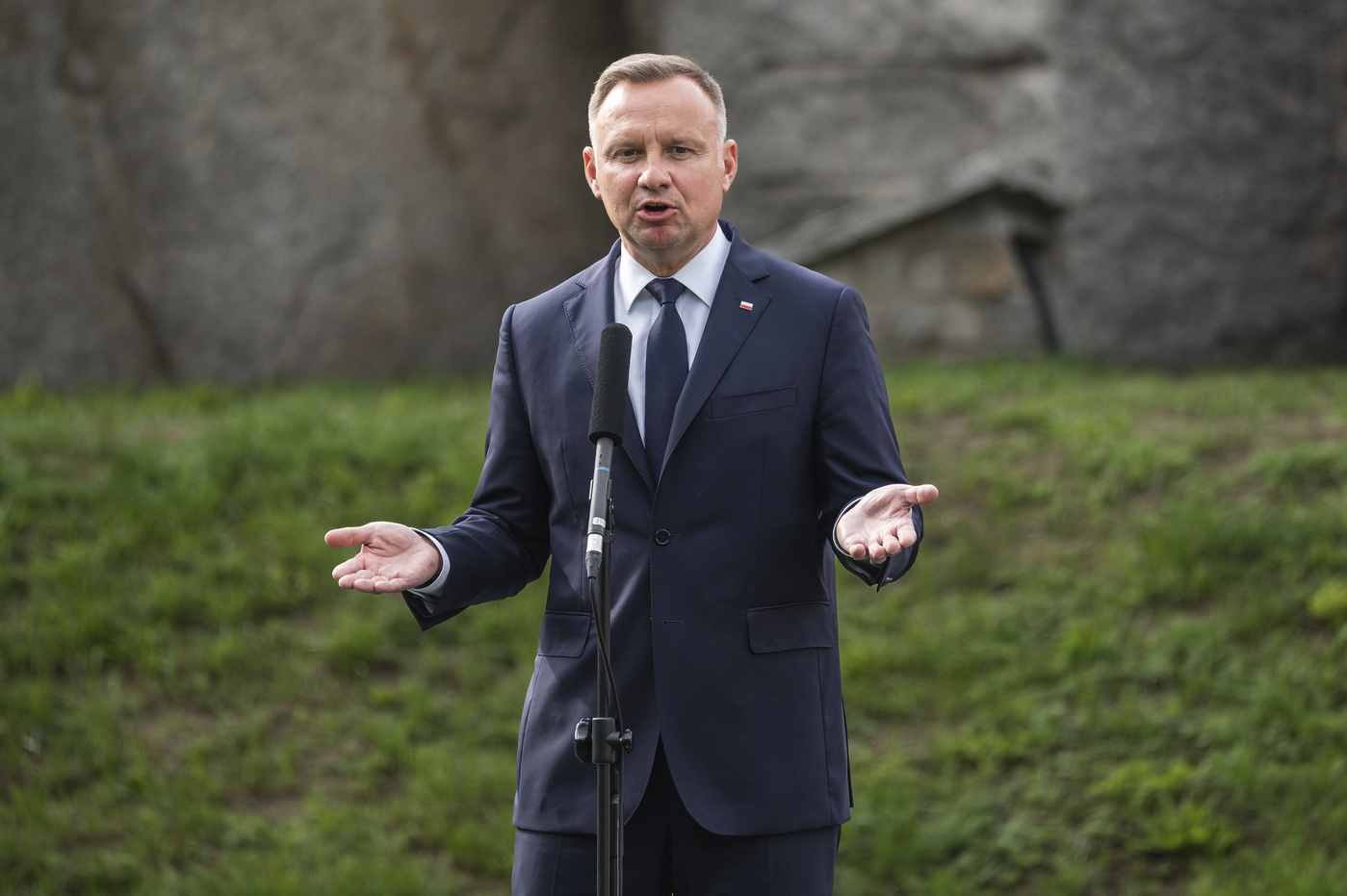„Vrem armele nucleare franceze”. Președintele Poloniei spune că se oferă să găzduiască atât focoase din SUA, cât și din Franța