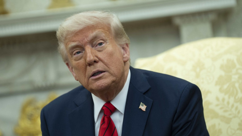 Zbor gratuit în străinătate și 1.000 de dolari pentru a se „auto-expulza” . Planul lui Trump pentru imigranții din SUA