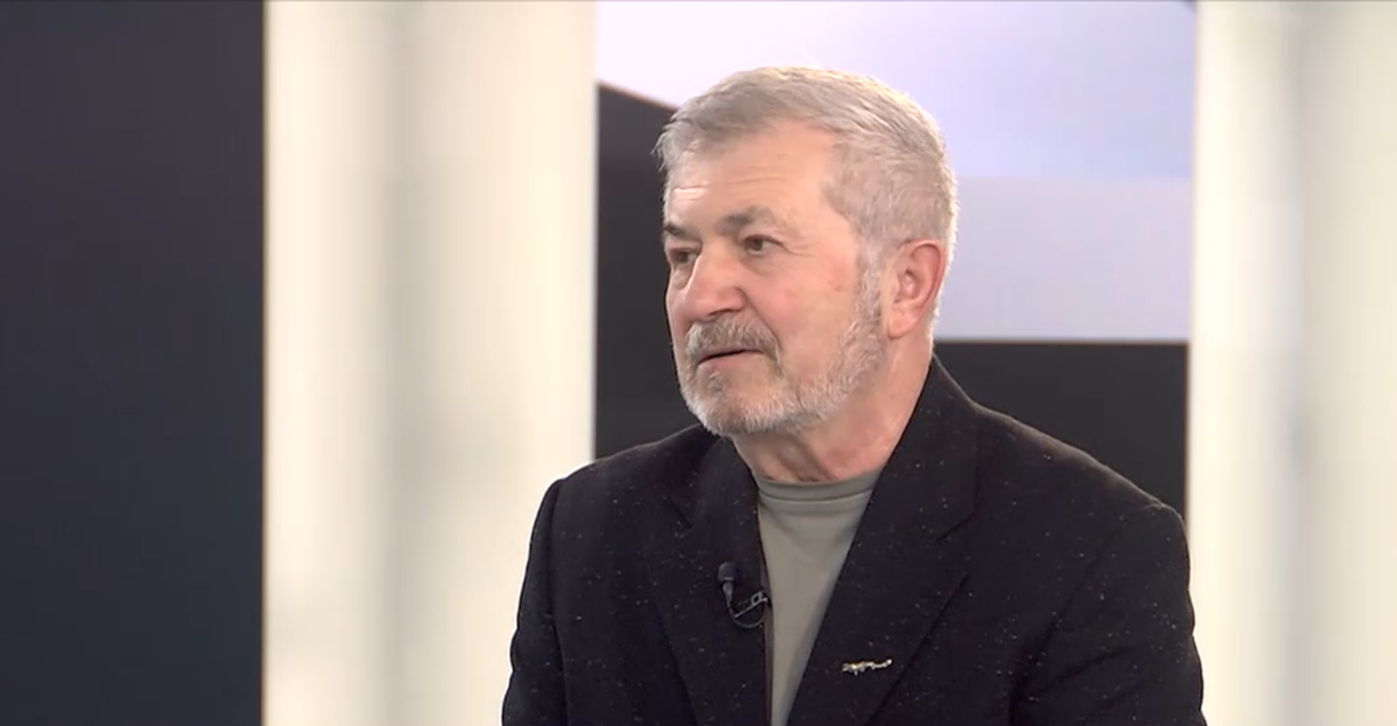 INTERVIU Petrișor Tănase: Securistul te punea să duci la masă, ca ospătar, farfurii sau scrumiere speciale cu microfoane