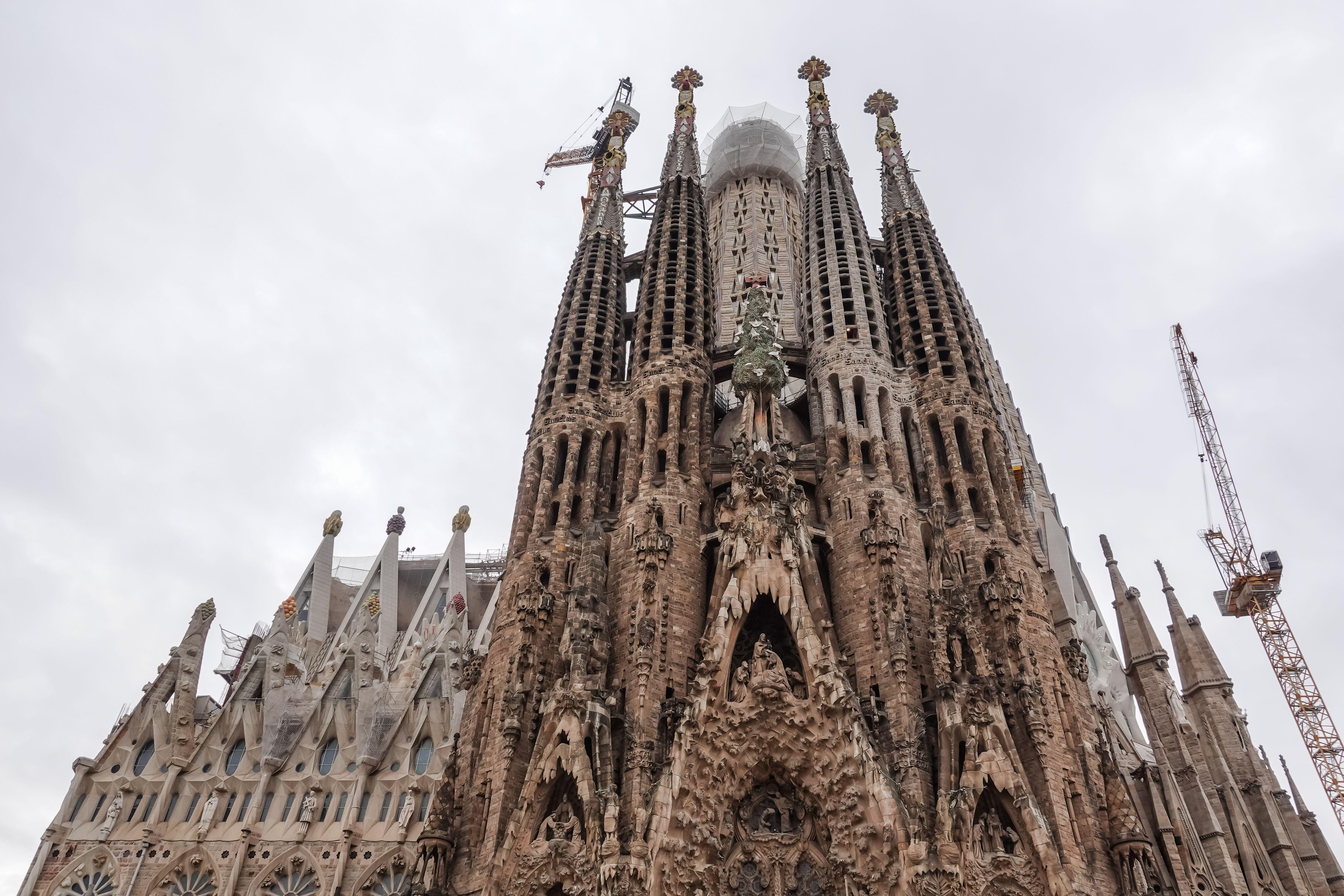 Sagrada Familia din Barcelona a devenit cea mai înaltă biserică din lume