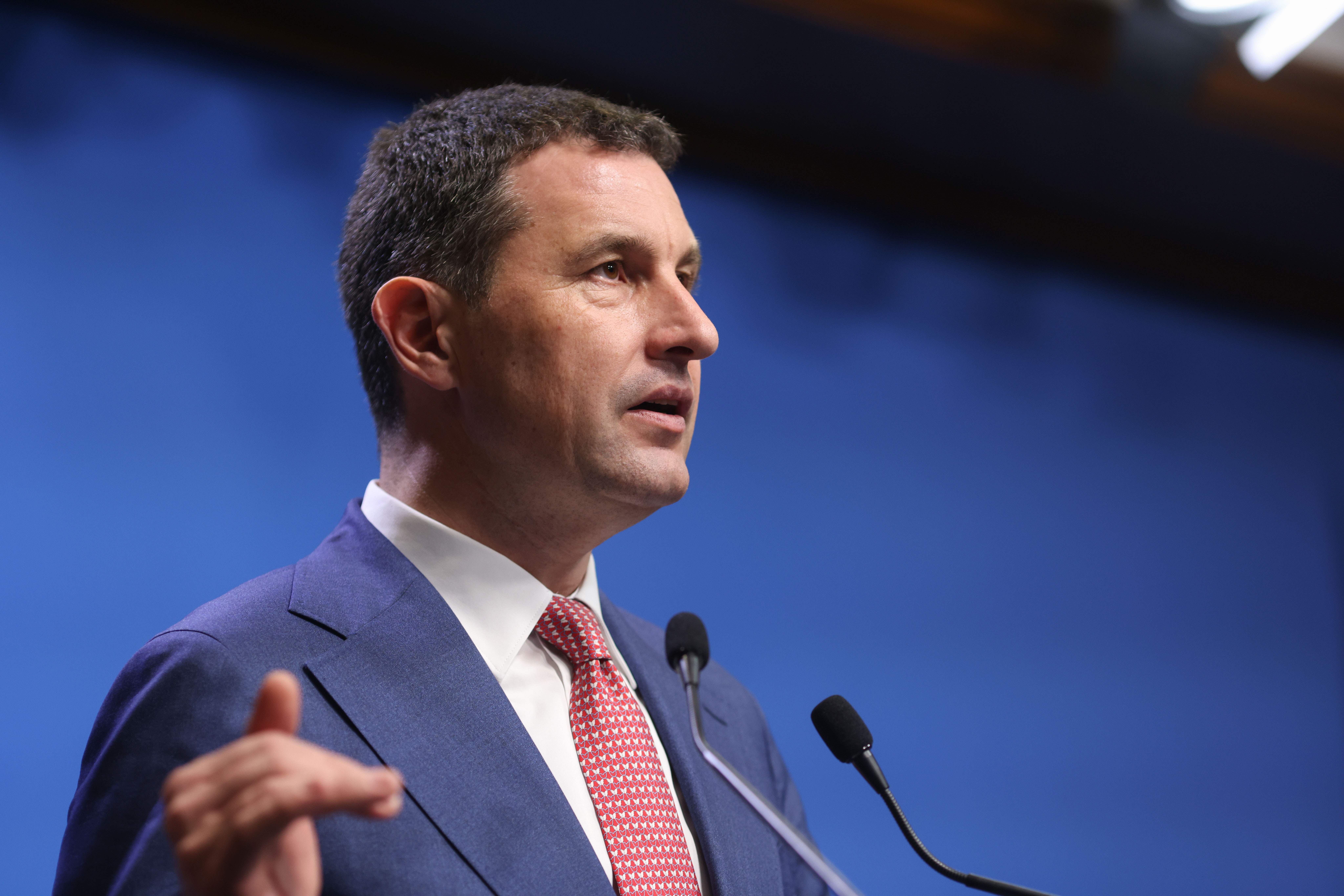 Tanczos Barna anunță că reforma pensiilor speciale va fi inclusă în pachetul 3 de măsuri: „Va crește vârsta de pensionare imediat”