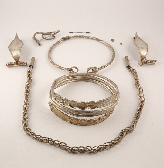 Bunurile din patrimoniul României vor putea fi scoase din țară doar temporar. Cine și în ce condiții le poate folosi