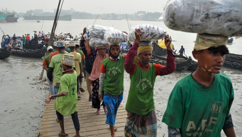 Laborers Unload Fresh Catch at Karnaphuli Fish Port, Bangladesh's Largest Fish Stock Hub, Chittagong - 02 Feb 2025