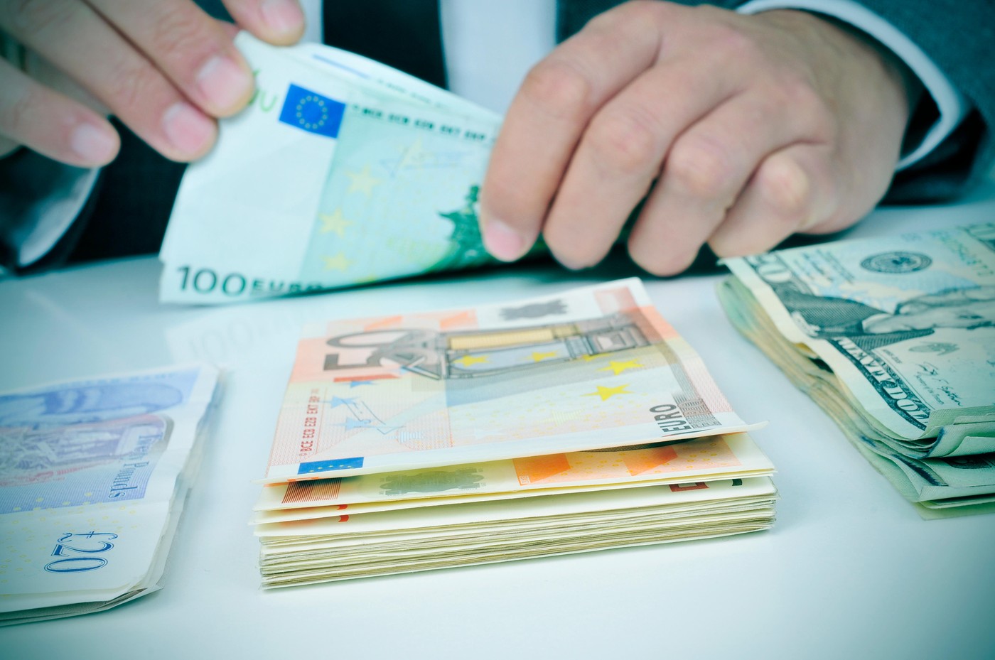 „Ingineria tarifelor”. Cum își modifică firmele produsele ca să scape de taxele vamale impuse de Donald Trump: