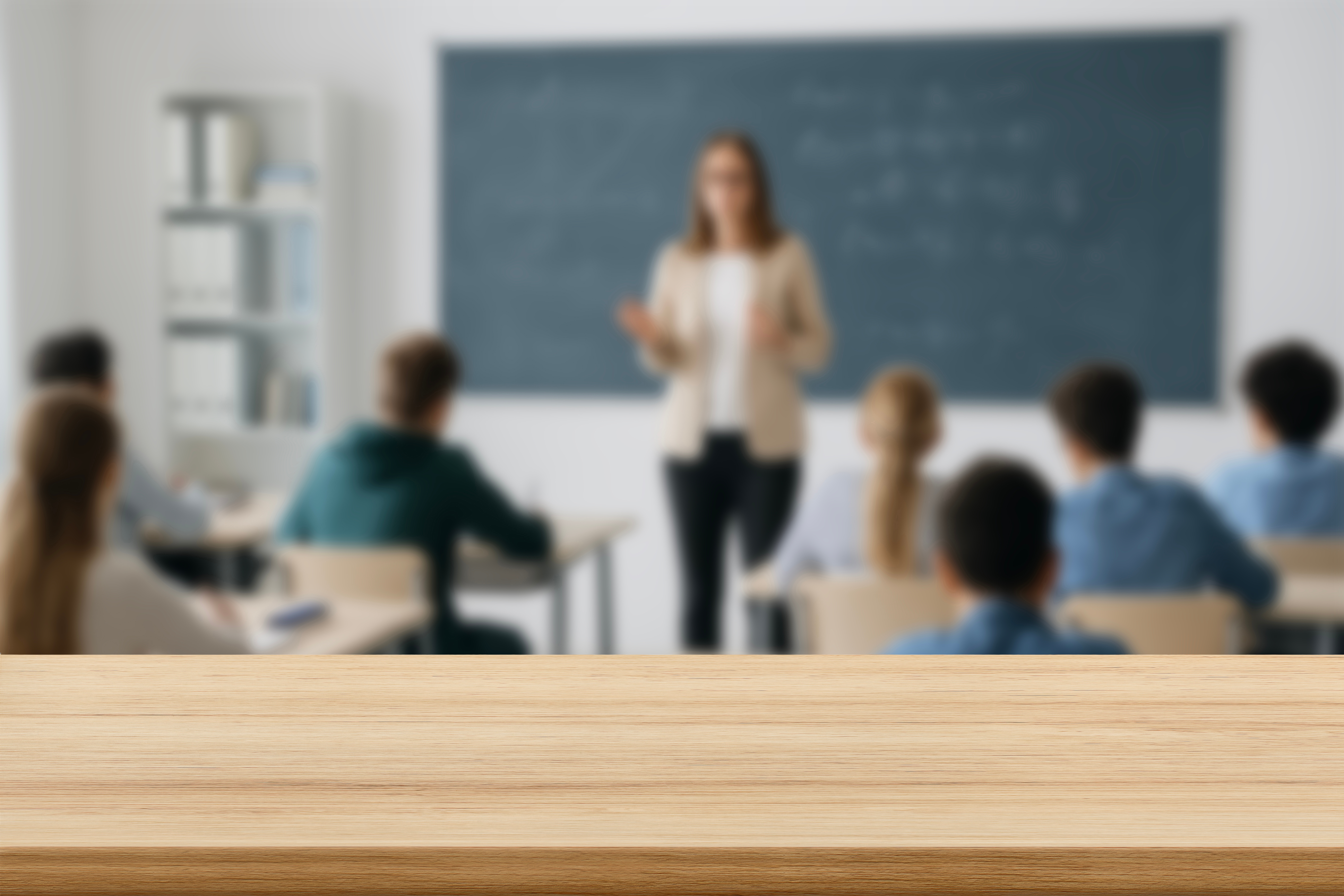 Guvernul anunță concursuri de angajare pentru circa 62.000 de posturi în educație