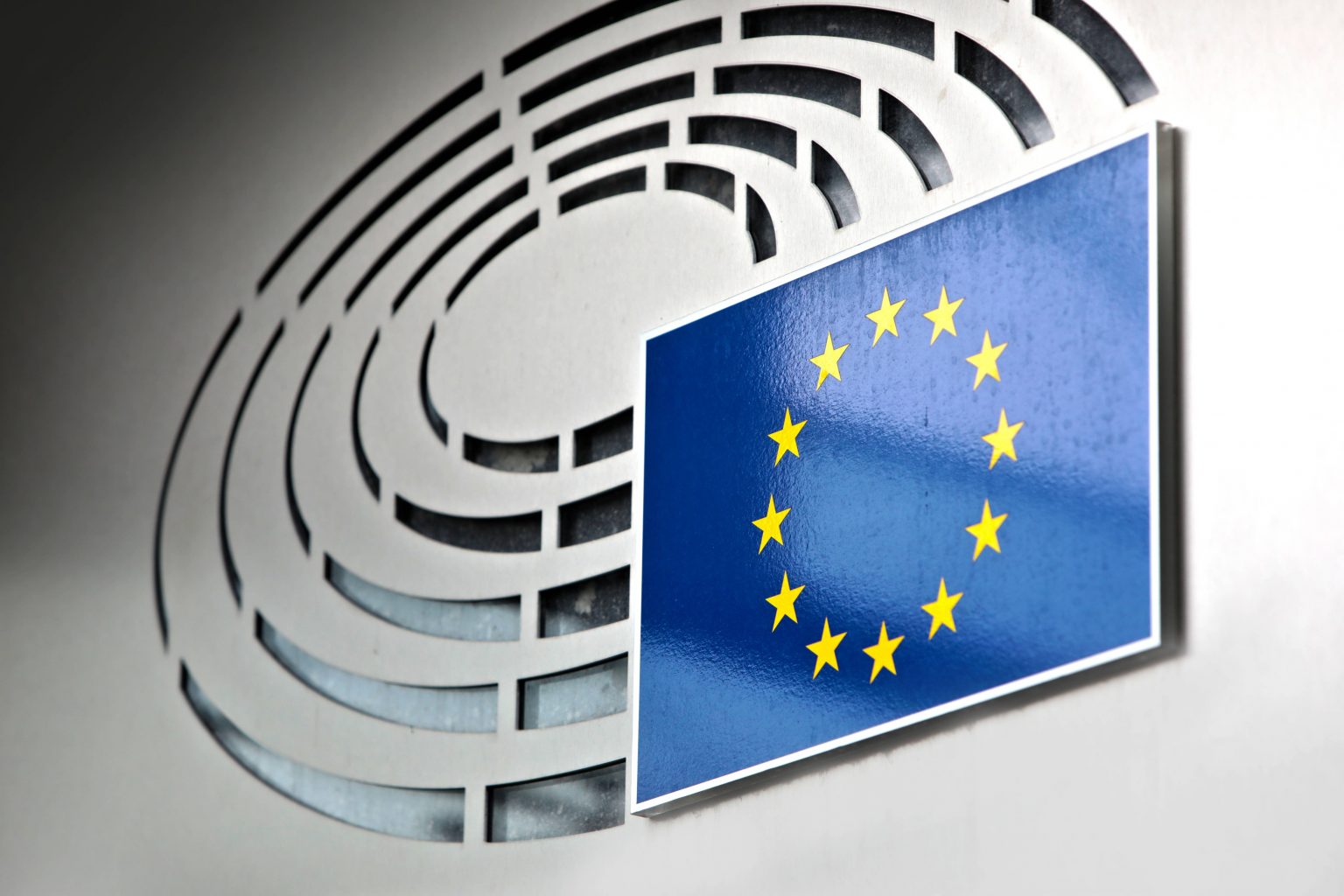 Bruxelles va revizui restricția din 2035, privind motoarele cu ardere internă. Poziția europarlamentarului Virgil Popescu