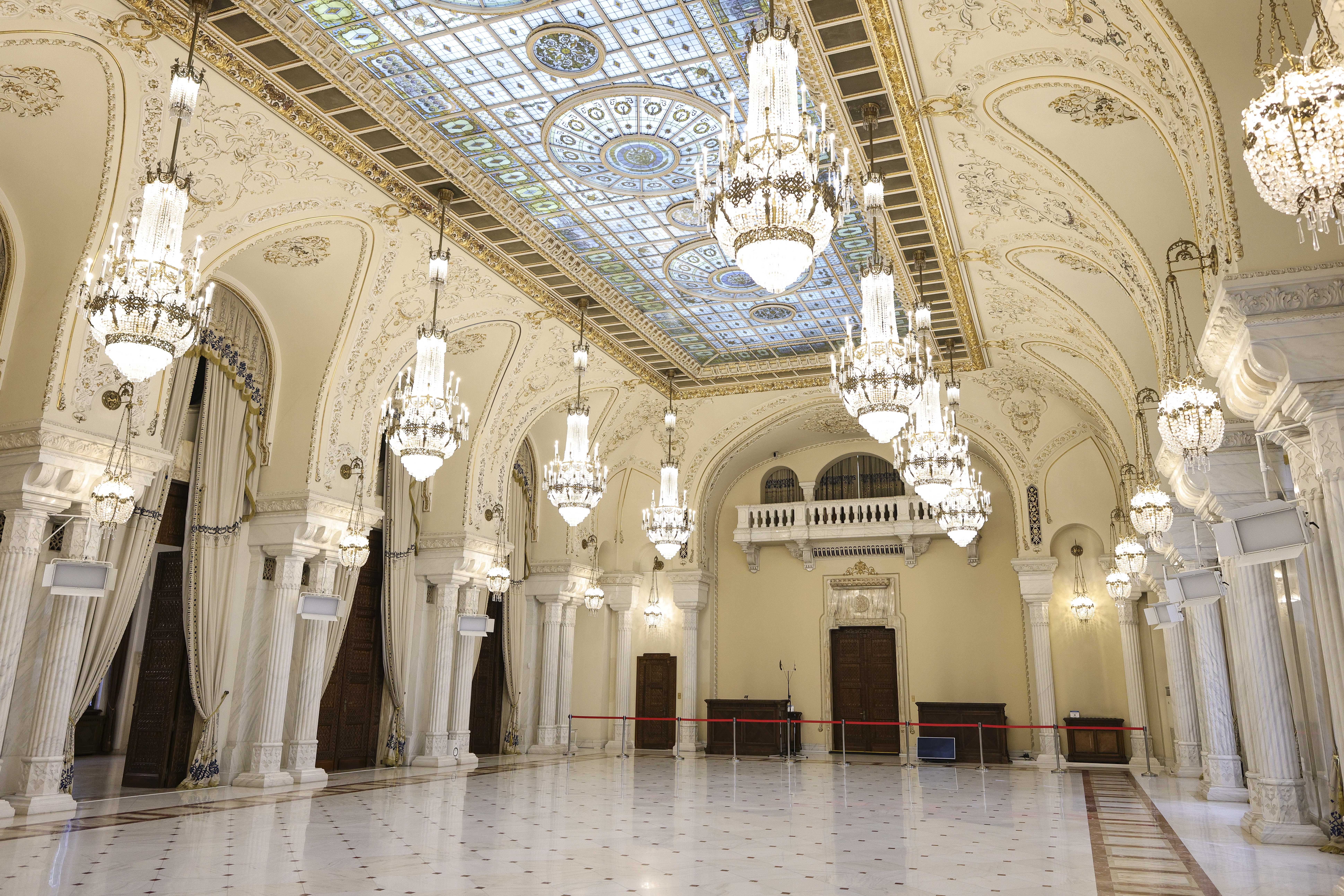 Reguli de acces pentru românii care doresc să-i aduc un ultim omagiu lui Ion Iliescu, în Sala Unirii de la Palatul Cotroceni