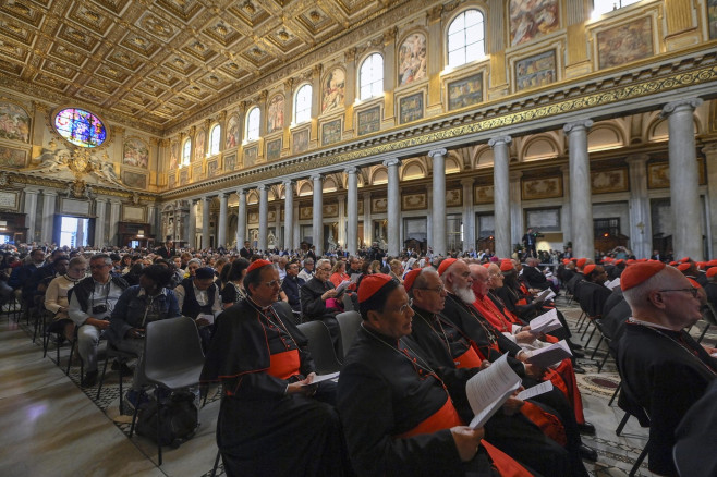 Cardinali Arrivati A Santa Maria Maggiore Per L'Omaggio Al Papa