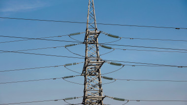 linii de inalta tensiune curent electric transport