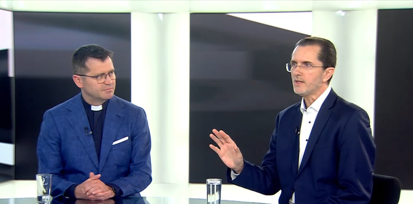 INTERVIU Vasile Bănescu și Francisc Doboș. „Răul e mai prezent în jurul nostru și în media pentru că e mai ușor de povestit”