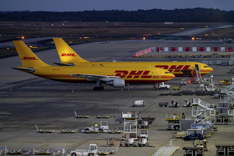 Avioane DHL